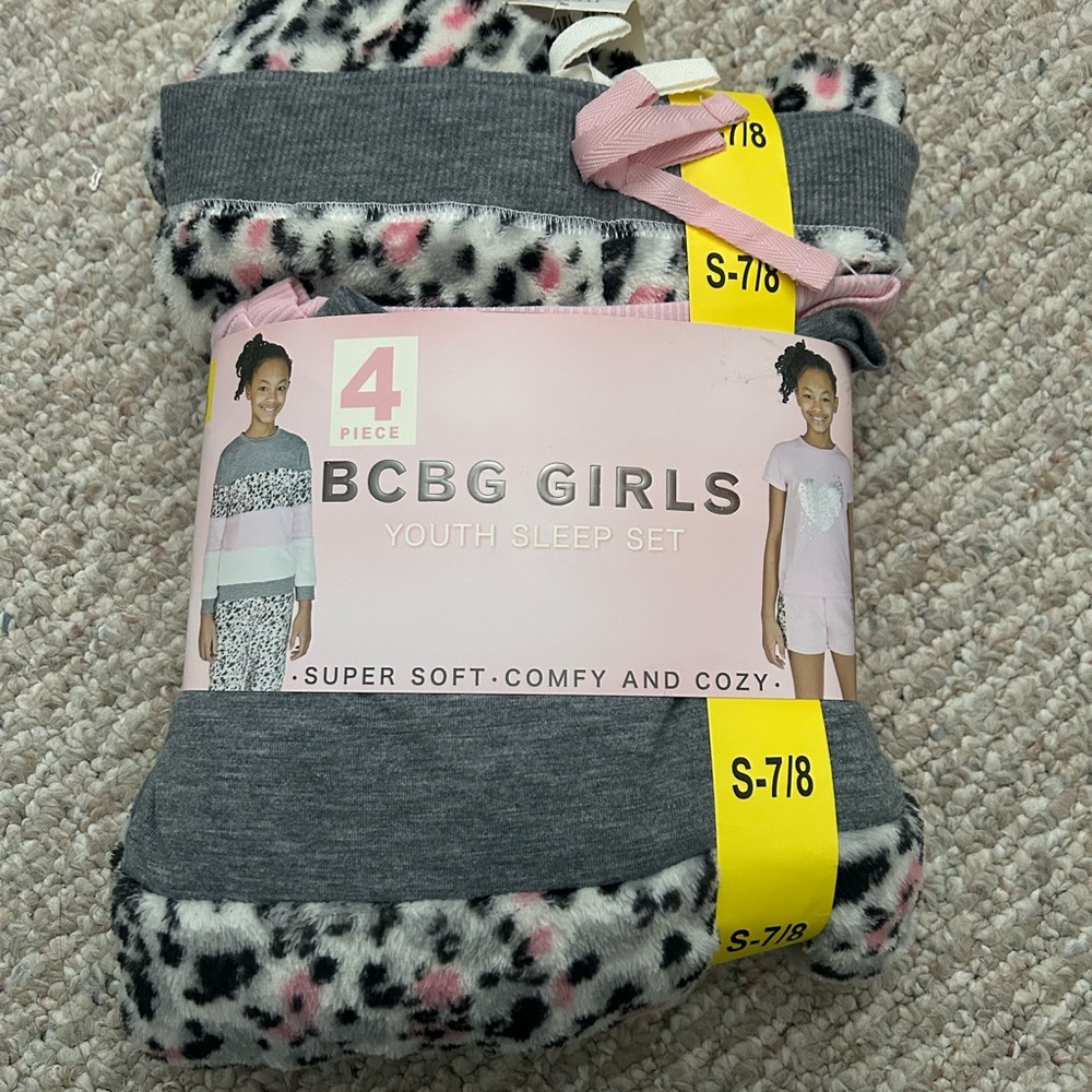 New BCBG Girls Gray and Pink Kids Pajama 4pcs Set size S 7/8